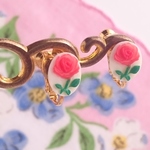 完売色再販【3色】小さなお花のオーバルピアス