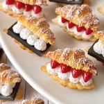 〈2点SET〉ミニチュアフード 苺とチョコのデザートクロワッサン