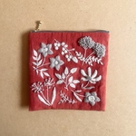 刺繍ポーチ