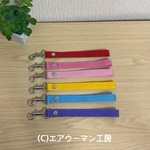■カラフルなＰＰテープの肉球カシメ付き大型犬用超短引きリード（全長２５．５ｃｍ）