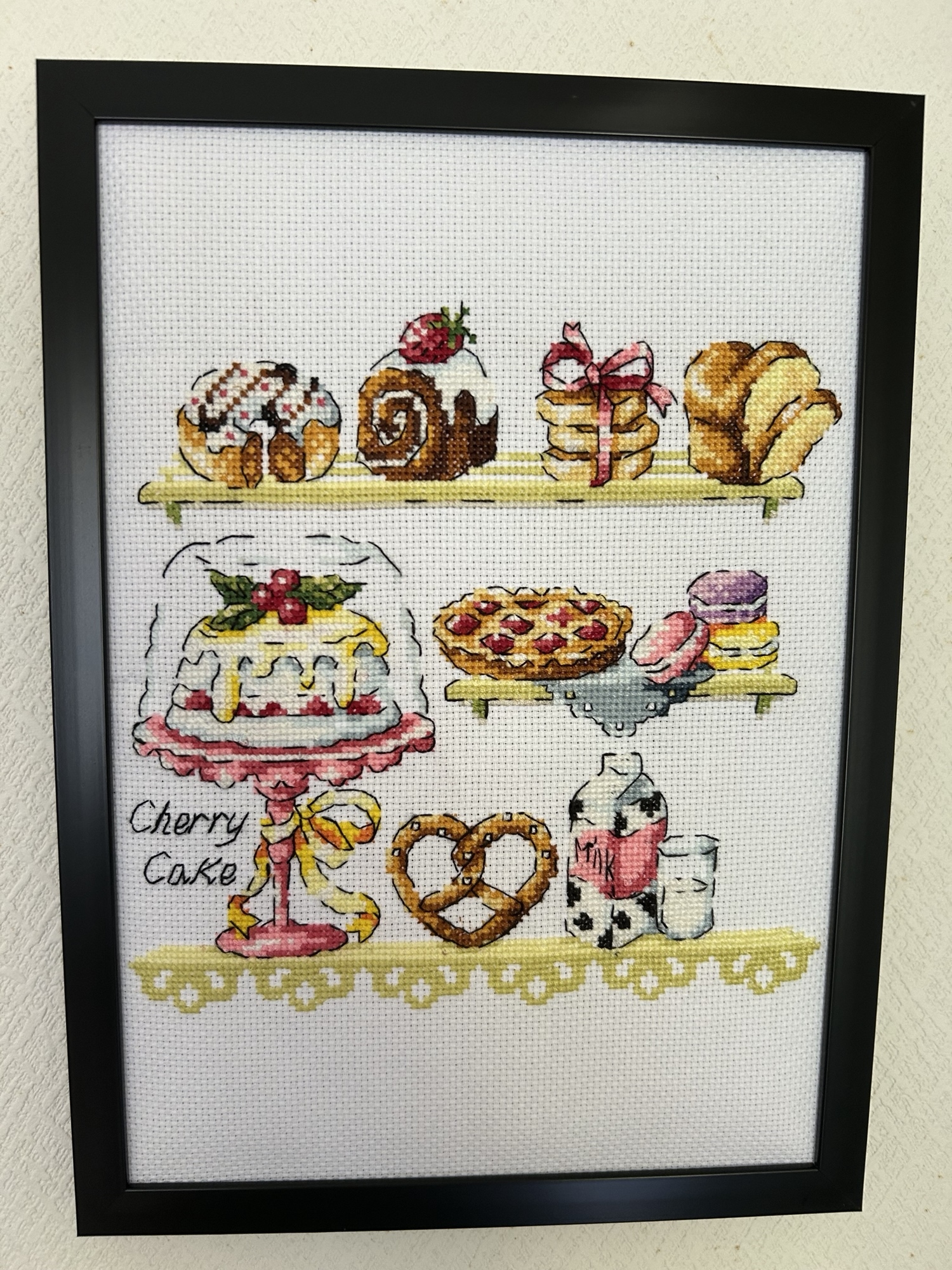 イニシャル🌼R🌼クロスステッチ☆刺繍☆額 - hisaprincess GALLERY