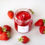 甘酸っぱいいちごのコンポートキャンドル｜果実を閉じ込めたフルーツキャンドル・ギフトにも / ジェルキャンドル 瓶入り インテリア雑貨 梅雨 おうち時間 ビタミンカラー 夏ギフト