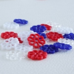 (24個) 14mm ヴィンテージ プラスチック　花型ディスクビーズ