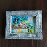 小さな刺繍絵　虹色の雨とフクロウ