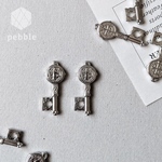 【2pcs】[304ステンレス] 鍵 メタル チャーム シルバー CM-186