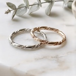 Twist ring.  (ピンキーリング可）