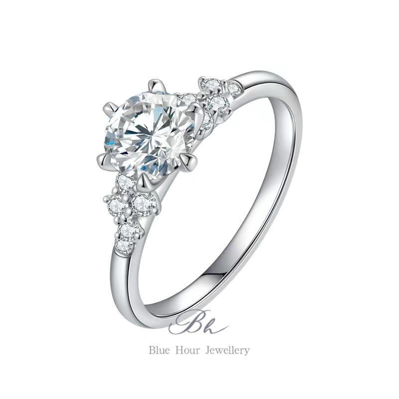 モアッサナイト Dカラー スクエア ヘイローリング 0.5ct/1ct/2ct