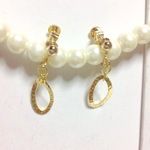オーバルシンプルイヤリング・ピアス