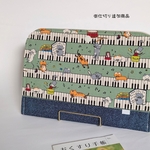 診察ポーチ【ワイド】“ファスナー仕切り” があって便利　予診票、診察券、お薬手帳などをスッキリまとめるケース　緑色鍵盤ねこ(仕切り追加)