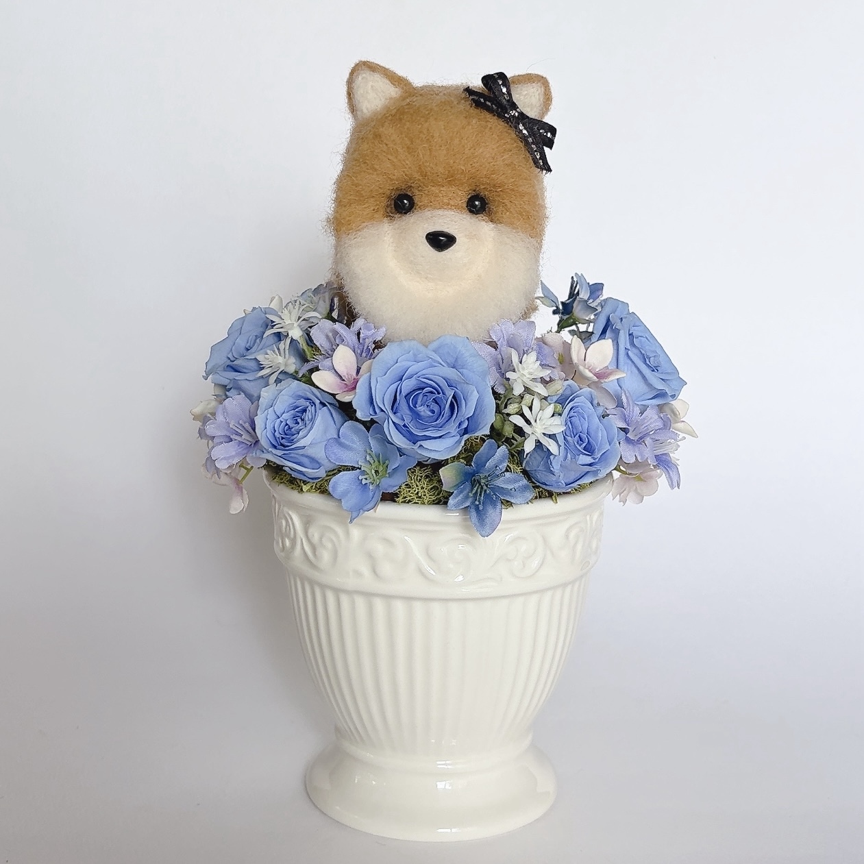 ポメラニアンのプリザーブドフラワーアレンジメント　ブルー　犬　母の日 10,074円