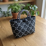【S】white  ×  black プラカゴ   温泉の持ち込みにちょうど良いサイズ  スパバッグ