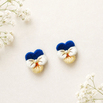 『特集掲載』【Viola】刺繍ピアス （ネイビー）