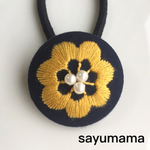再販☆刺繍☆くるみボタンのヘアゴム