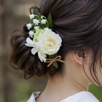 すずらんと初夏の花々のボタニカル風ヘアクリップ　母の日　記念日にも♡