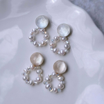 White⚪️水面のゆらぎと淡水パールリング ピアス / イヤリング｜透明感 涼しげアクセサリー 樹脂ピアス 夏 金属アレルギー対応 サージカルステンレス チタンピアス レジン 白 アイボリー