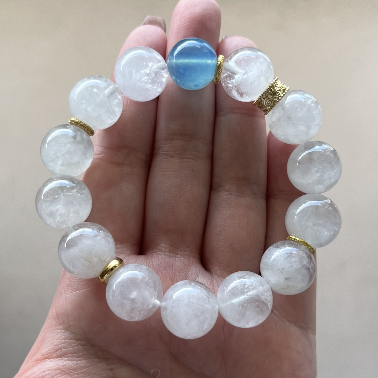 透き通る雪山❄️ 【モスアクアマリン×ホワイトファントムクォーツ】 デザインブレスレット No.044 11,060円