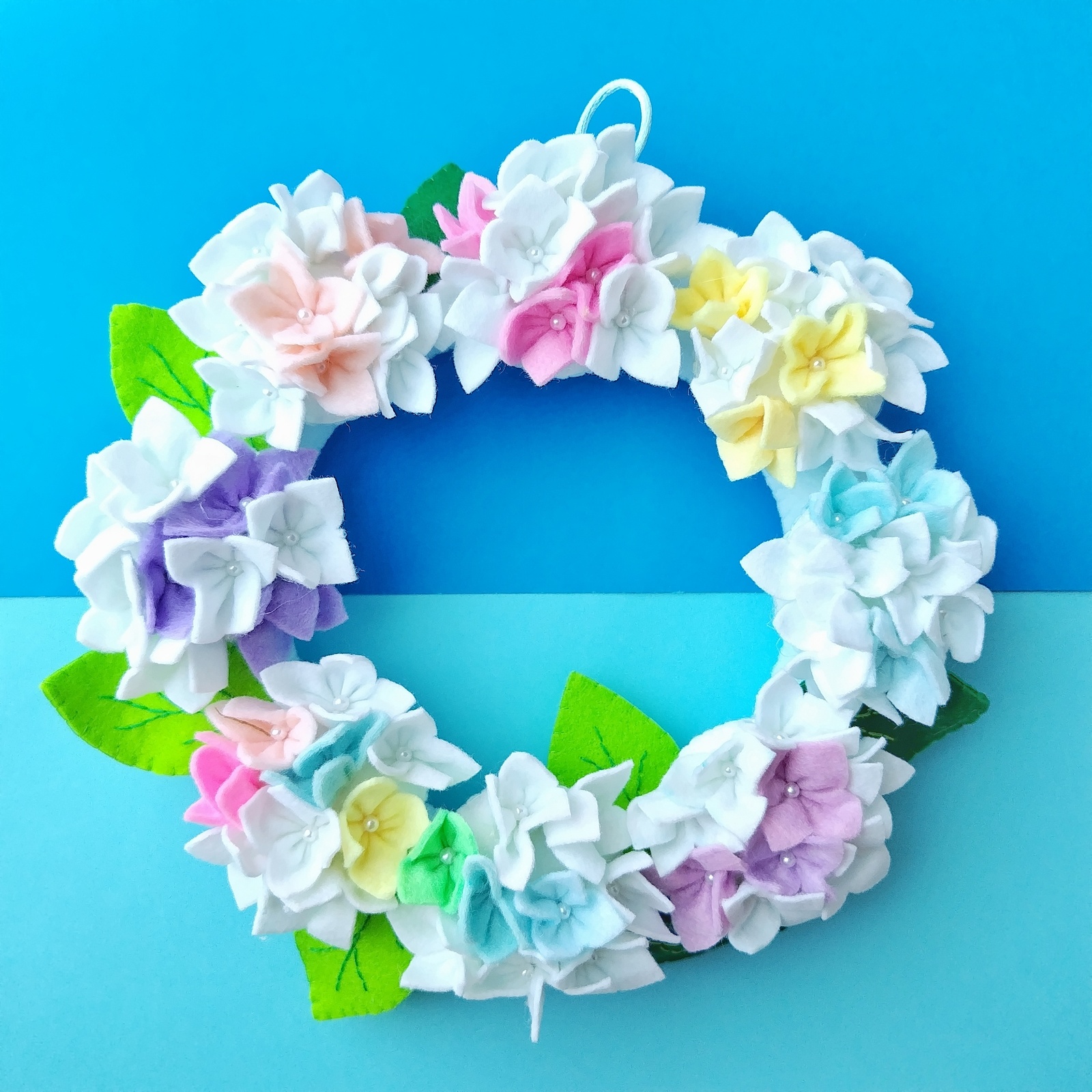 夏❤️フェルトひまわりリース 大きめ お花 飾り ハッピー 黄色 木