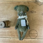 ダークモスグリーンなわんこ　いぬ　犬　ハンドメイド　ぬいぐるみ
