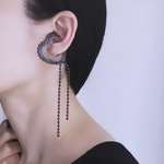 【受注制作】( 制作期間8日)HEART earcuff ( Droop noir / ドループ ノワール ) // 片耳用 