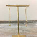 小さな星のチェーンピアス