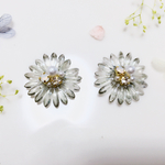 新色  フラワーパールピアス