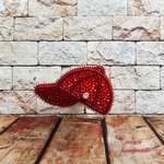 Cap✴︎red   ビーズ刺繍ピンバッジ