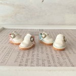 [完成品] オビツ11 ミディブライス ミニチュア 靴【ネコバックルシューズ  白×チョコ】