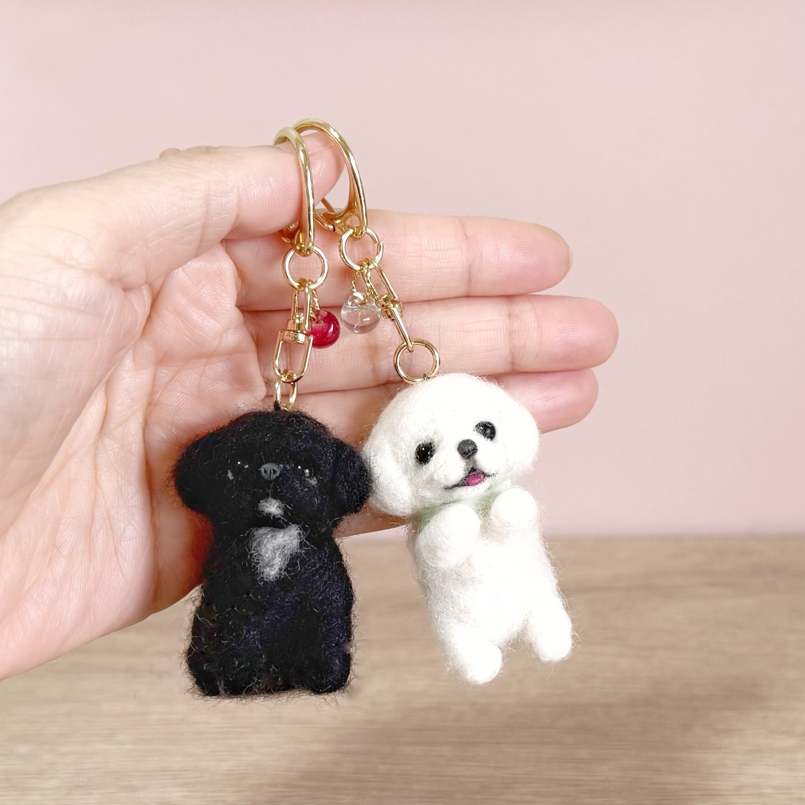 いつも一緒に出かけよう》うちの子オーダーキーホルダー 小さな羊毛