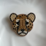 チーター　ブローチ　ビーズ刺繍