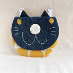 ねこのお顔の移動ポケット　デニム顔　黄色ドット　刺繍　一点物　【1002C】