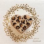 B様専用ページ　Leopard Heart /淡水パールとオニキスのピンバッジ　