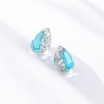 ターコイズブルー煌めく雫ピアス｜透明感レジン｜夏アクセサリー｜サージカルステンレス｜金属アレルギー対応