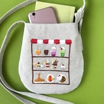 昭和レトロシリーズ　喫茶店のショーウィンドウの手刺繍スマホショルダー　サコッシュ　ポシェット　ショルダーバック　手刺繍　刺繍　綿麻　ギフト　カレー　クリームソーダ　オレンジジュース　ナポリタン　パフェ