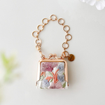 人気＊プチがま口チャーム｜ラベンダーミスト × フラワー刺繍｜【花霞のきらめき】インド刺繍リボン がま口 プチギフト バッグチャーム 小銭入れ 薬入れ 花柄 コインケース プレゼント