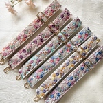 ꫛꫀꪝ✧‧˚ 花綴 ―ハナツヅリ―  スマホショルダー  カメラストラップ　ショルダーストラップ　　インド刺繍リボン