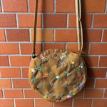 ボタニカル刺しゅうたっぷり まんまる斜めがけバック