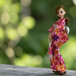 リカちゃん　大胆なピンクの花柄の浴衣と帯のセット　巾着付き