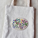 コットンリネンと刺繍のお花のトートバッグ　