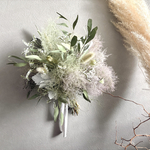スモークツリーと季節の草花のスワッグ
