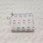 ２６２７．大人可愛い　ミルク柄　ミニポーチ　牛乳瓶　MILK　あると便利　再販