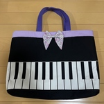 ピアノ柄手提げバッグ