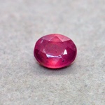 SALE　天然ルビー　オーバルカット　ルース　 6.8 ct