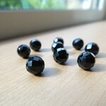 【天然石／パワーストーン】オニキス（64面カット8mm玉）／10粒