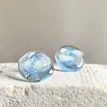 台紙リニューアル！ 手描きアートピアス「水たまりの空」