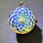 【JINガラス 一点物　万華鏡　ハニカム　インプロージョン】 ペンダントトップ