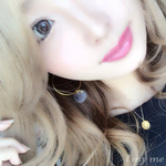 スワロフスキークリスタルが演出する✨ファーボールのフープイヤリング/ピアス