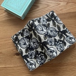 mina  perhonen  rosy A6   ブックカバー　ミナペルホネン の 刺繍生地　文庫本カバー　読書　薔薇
