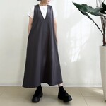 スウェット素材♪VカットAラインジャンパースカート（Dark Grey）