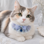 青空みたいな花柄　猫のシュシュ首輪　水色×青い鈴