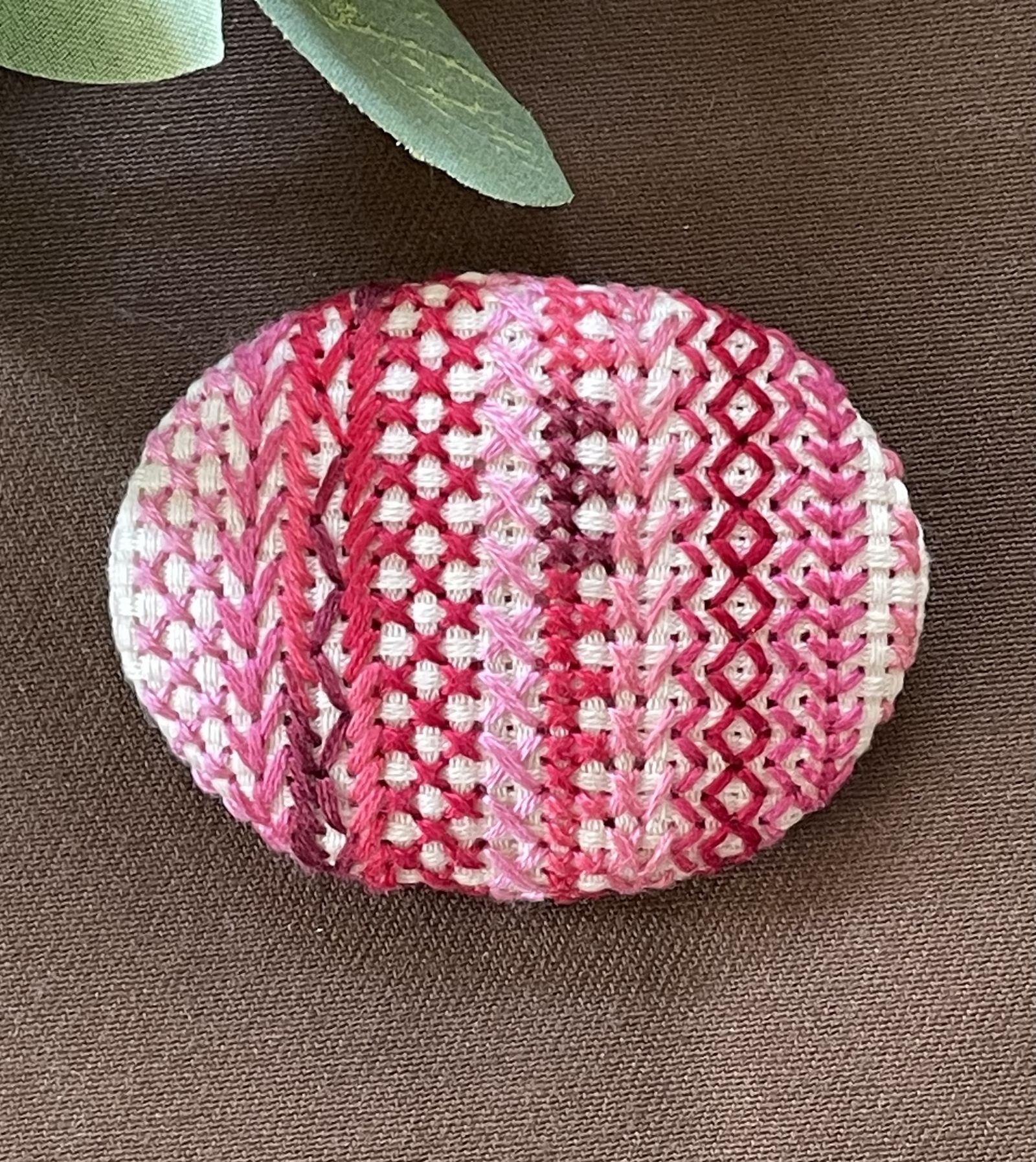 北欧の刺繍フレーム 幸せを運ぶ馬の刺繍 ダーラナホースの刺繍 